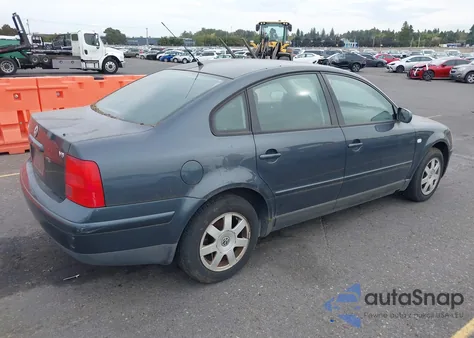 2000 Volkswagen Passat Gls V6 from USA, damaged, VIN WVWMD23B6YP300191